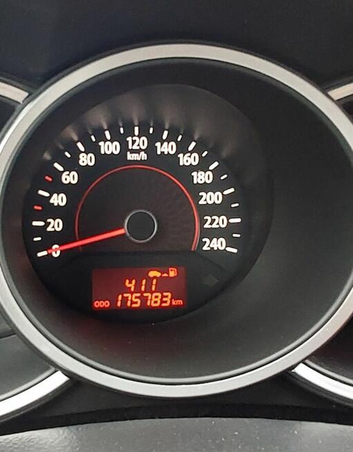 KIA SORENTO 2.4 BENZYNA / 128KW W CIĄGŁEJ EKPLOATACJI Chojnów - zdjęcie 9