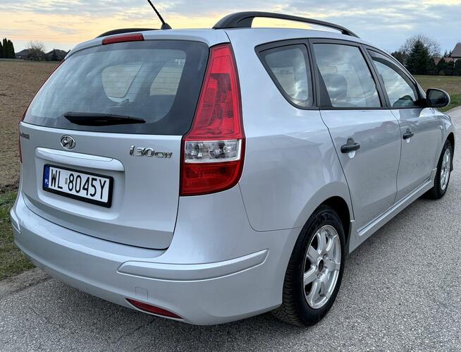 HYUNDAI i30 CW Kombi 1.4 Benzyna - FILM PREZENTACJA Legionowo - zdjęcie 5
