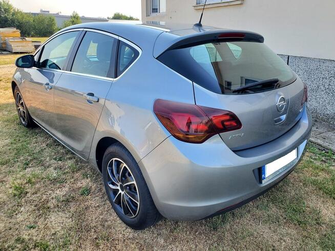 Opel Astra J 1.7 Cdti Rzeszów - zdjęcie 2