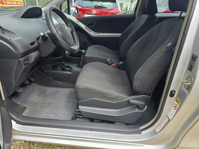 Toyota Yaris 1.3 88koni.Krajowy.Doinwestowany wsiadać i jeździć! Sosnowiec - zdjęcie 6