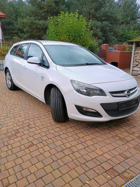 Opel Astra J 1,6 CDTI Sports Tourer, 2014r. Poznań - zdjęcie 3
