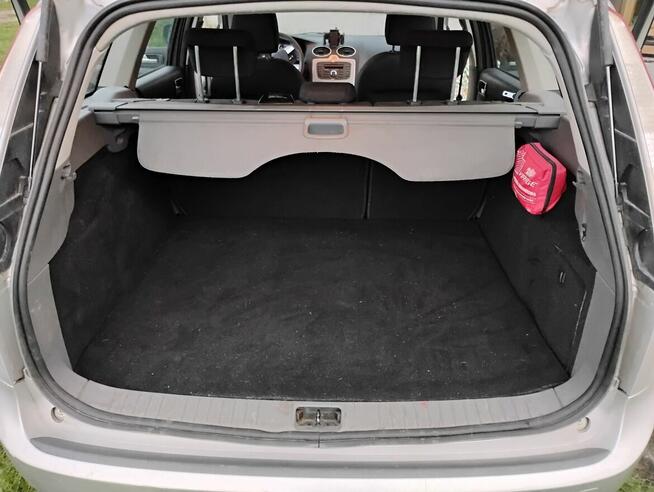 Ford Focus mk2 polift 2010 kombi 1,6 TDCI Poświętne - zdjęcie 4