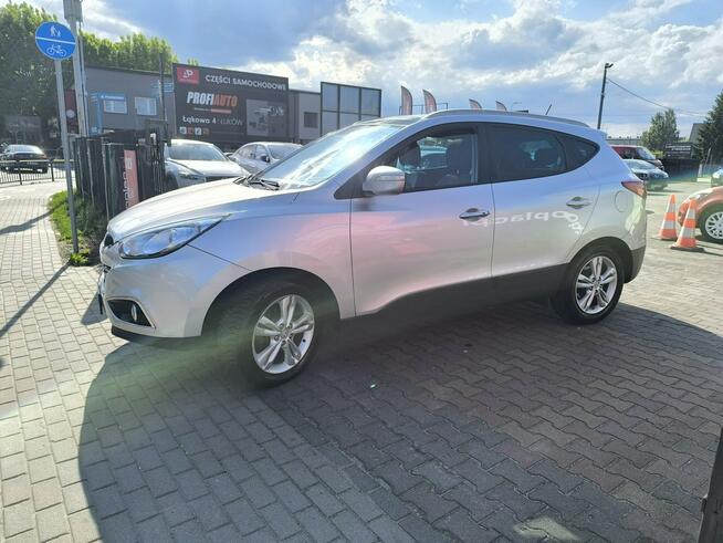 Hyundai ix35 2.0CRDi 136KM 4x4 Klimatronic Navi Panorama Skóra Łuków - zdjęcie 9