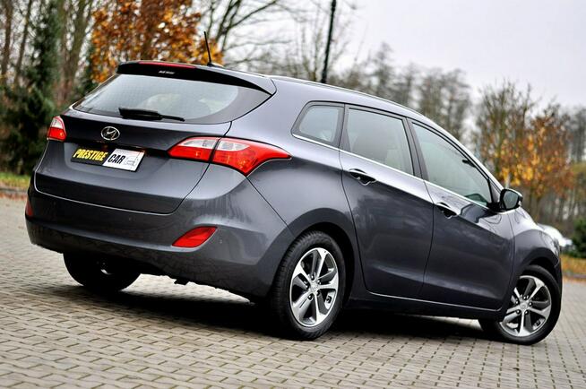 Hyundai i30 1,6 CRDi Ledy Duża Navi Kamera Klimatronik Płock - zdjęcie 2