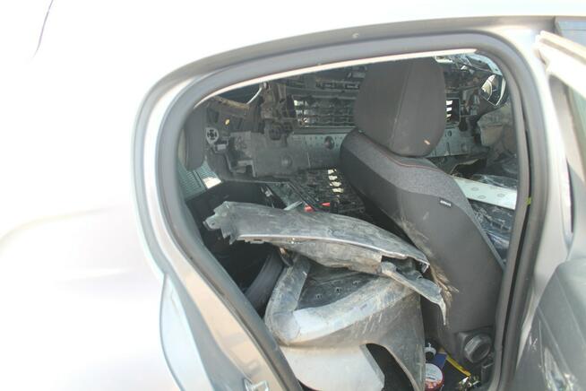 Peugeot 208 Ostrów Wielkopolski - zdjęcie 6