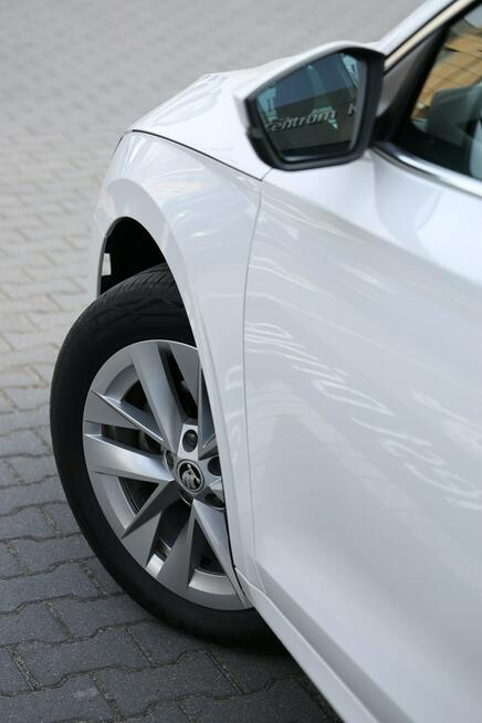 Škoda Octavia 1.5 TSI 150 Selection bezwypadkowa, serwisowana Tychy - zdjęcie 11