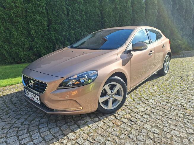 Volvo V40 T2  Kinetic Siewierz - zdjęcie 1