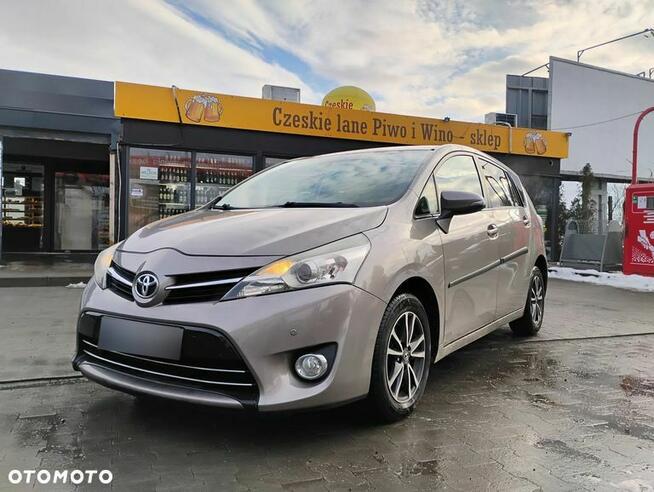 Toyota Verso 1.8 Benzyna, Premium 2015r, 111550km. PANORAMA Kraków - zdjęcie 1