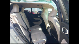 Volvo XC 40 Bogata wersja wyposażenia / AWD / B5 / niski przebieg Tarnów - zdjęcie 11