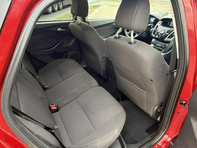 Ford Focus Titanium + ! 1.6i 150KM Manual ! Full Opcja ! Opłacony ! Zwoleń - zdjęcie 8