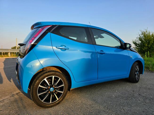 Toyota Aygo 1.0 Wave 2 fabryczny rozsuwany dach Więcławice Stare - zdjęcie 4