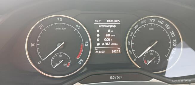 Skoda superb 3 2.0 150km Karczew - zdjęcie 9
