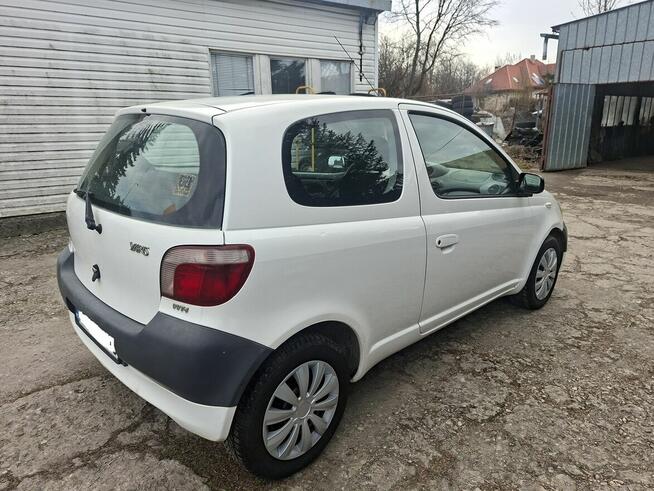 Toyota Yaris, BEZ KOROZJI, zarejestrowany Przemyśl - zdjęcie 2