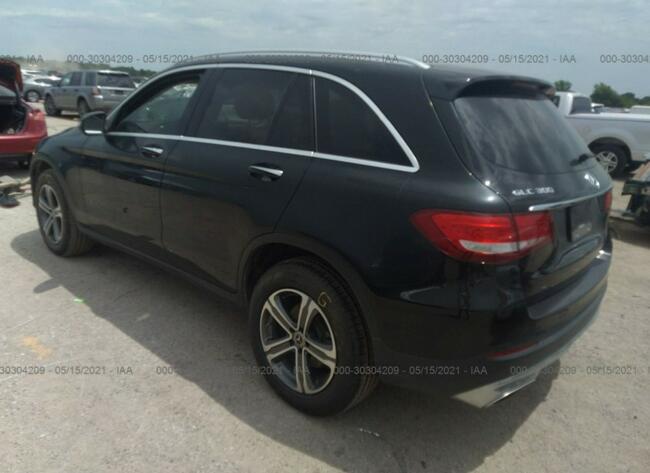 Mercedes GLC 300 2019, 2.0L, 4x4, po gradobiciu Warszawa - zdjęcie 3