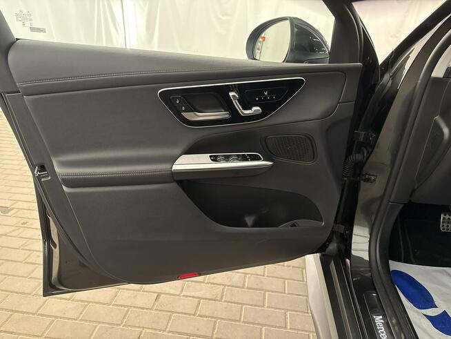 Mercedes GLC 200 GLC	200 COUPE 4Matic 2,0 204 KM Salon PL Warszawa - zdjęcie 10