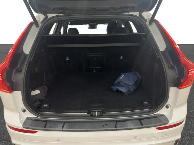 Volvo XC 60 B5 B AWD R-Design aut Kombi Warszawa - zdjęcie 11