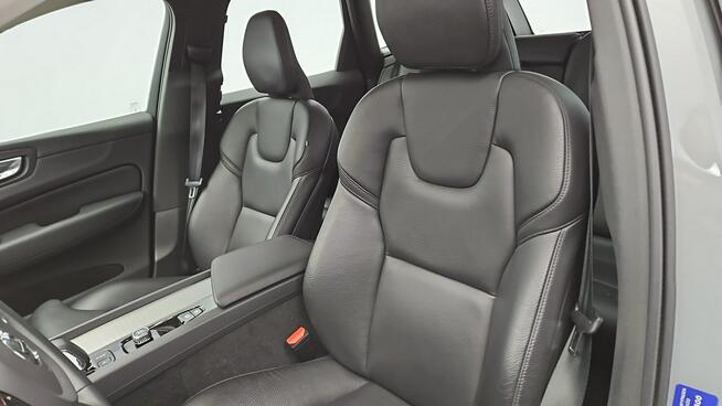 Volvo XC 60 Plus Dark aut  ! Z Polskiego Salonu ! Faktura VAT ! Warszawa - zdjęcie 11