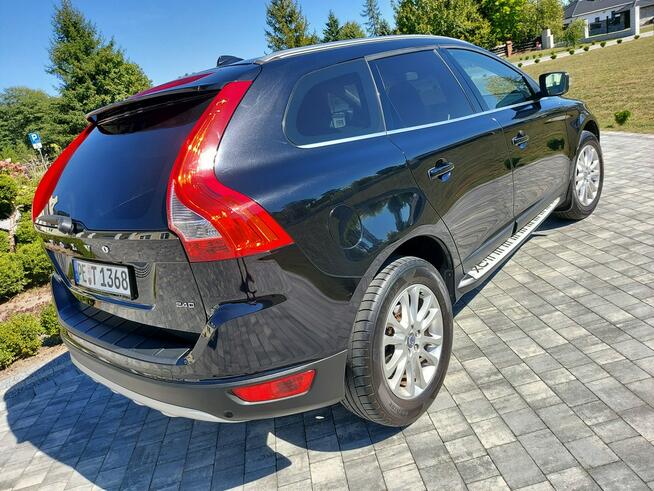 Volvo XC 60 xenon kamera progi 2.4d automat grzane fotele Drelów - zdjęcie 2