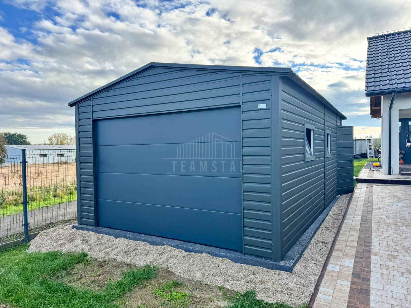 Garaż blaszany 4x6m - brama segmentowa - drzwi 2 x okno dach TS1192 Chełm - zdjęcie 4