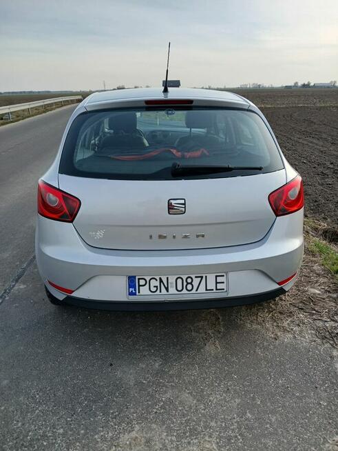 Seat Ibiza 1,2 benzyna, 5 drzwi, klima, zarejestrowany Borzykowo - zdjęcie 1