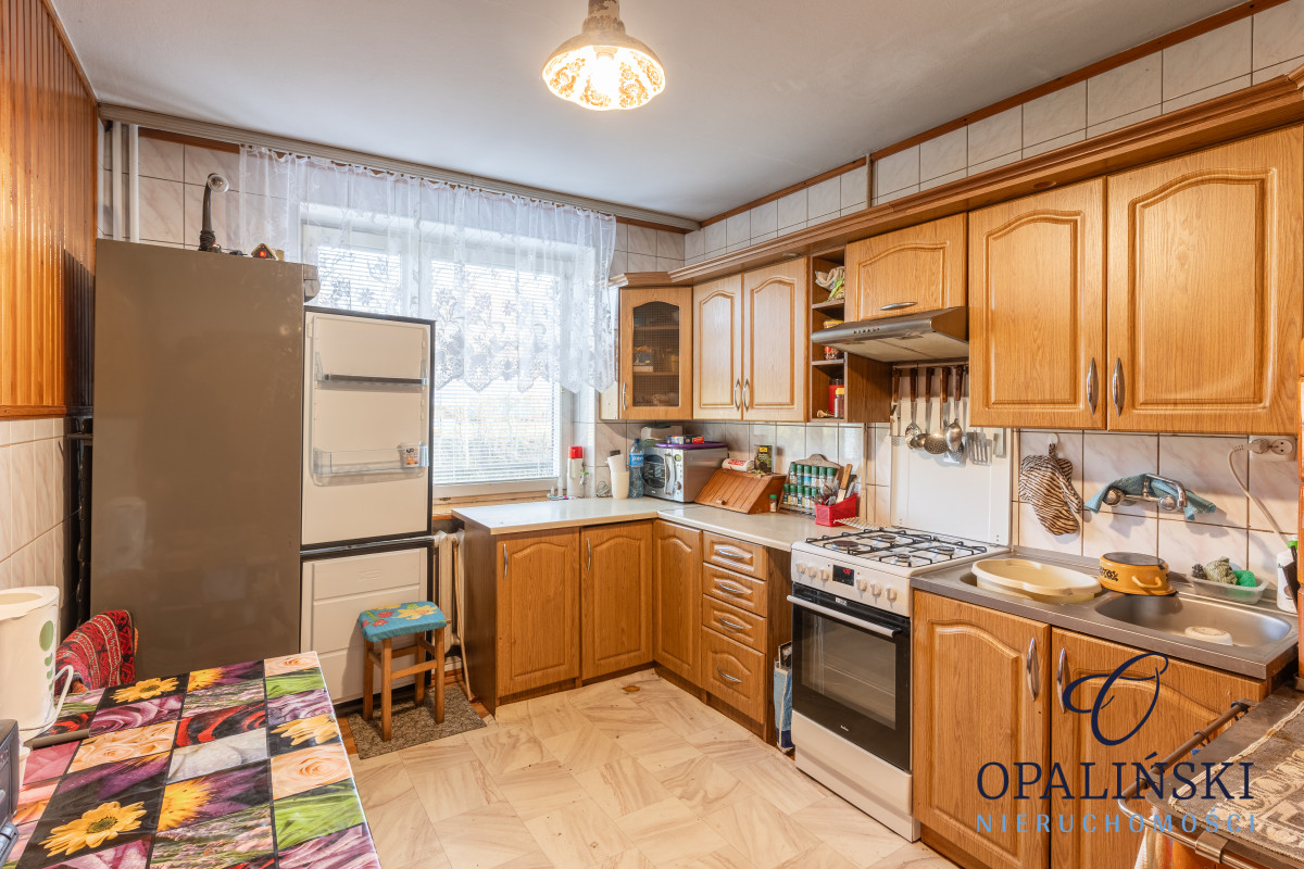 3- piętrowy dom z potencjałem w pięknej okolicy Hucisko Jawornickie - zdjęcie 6