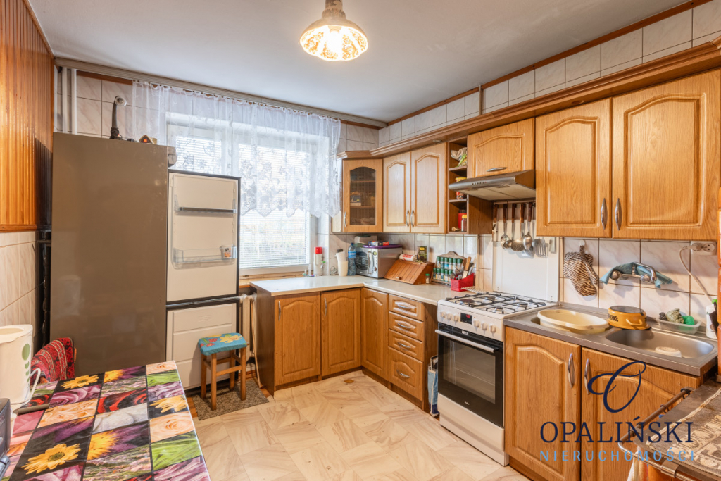 3- piętrowy dom z potencjałem w pięknej okolicy Hucisko Jawornickie - zdjęcie 6