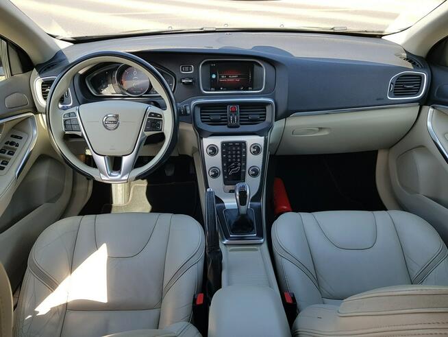 Volvo V40 2,0 D3 Jasne Skóry Kamera Nawigacja Zarejestrowany Gwarancja Włocławek - zdjęcie 12