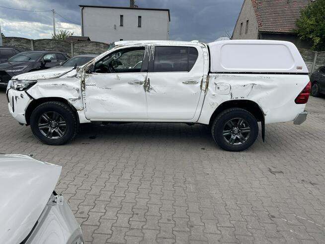 Toyota Hilux 4x4 Klimatronik Podgrzewanie Zabudowa Gliwice - zdjęcie 4