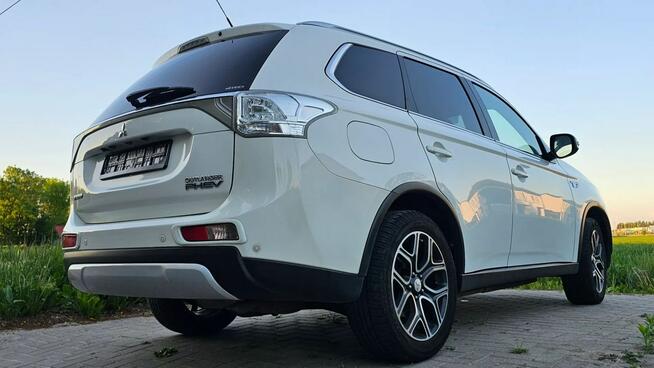 Mitsubishi Outlander ELEKTYK + Benzyna Napęd 4×4  skóra kamera cofania Płock - zdjęcie 8
