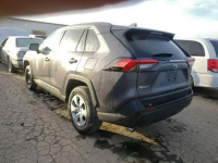 Toyota RAV-4 2020, 2.5L, wersja LE, porysowany lakier Warszawa - zdjęcie 3