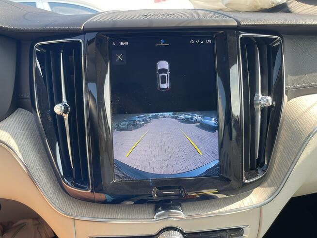 Volvo XC 60 EU Recharged T6 AWD Skóra Panorama Pamięć Kamera 340KM Gliwice - zdjęcie 8