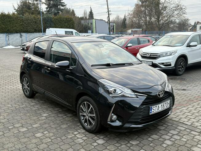 Toyota Yaris 1.5 Kamera, Podgrzewane fotele,Gwarancja! Tarnowskie Góry - zdjęcie 4