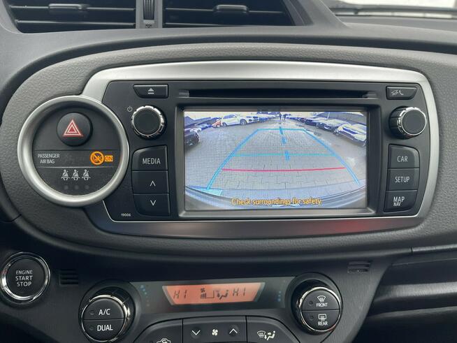 Toyota Yaris Klimatronic Kamera Skóra Panorama Gliwice - zdjęcie 10