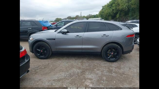 Jaguar F-PACE Bogata wersja wyposażenia / AWD / niski przebieg Cieszyn - zdjęcie 7