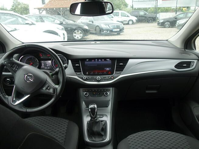 Opel Astra Sports Tourer z 2017 roku z silnikiem 1.6 (1598 cm³) Słupsk - zdjęcie 9