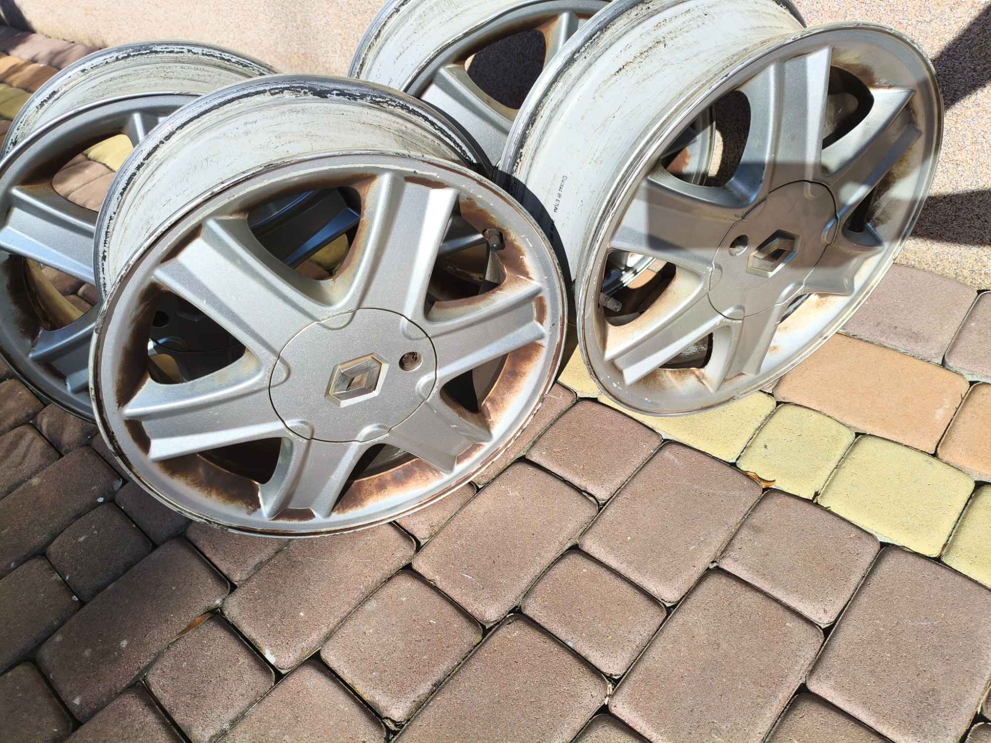 Sprzedam felgi aluminiowe do Renault, rozmiar 6Jx15 ch4-50 Krzywaczka - zdjęcie 2