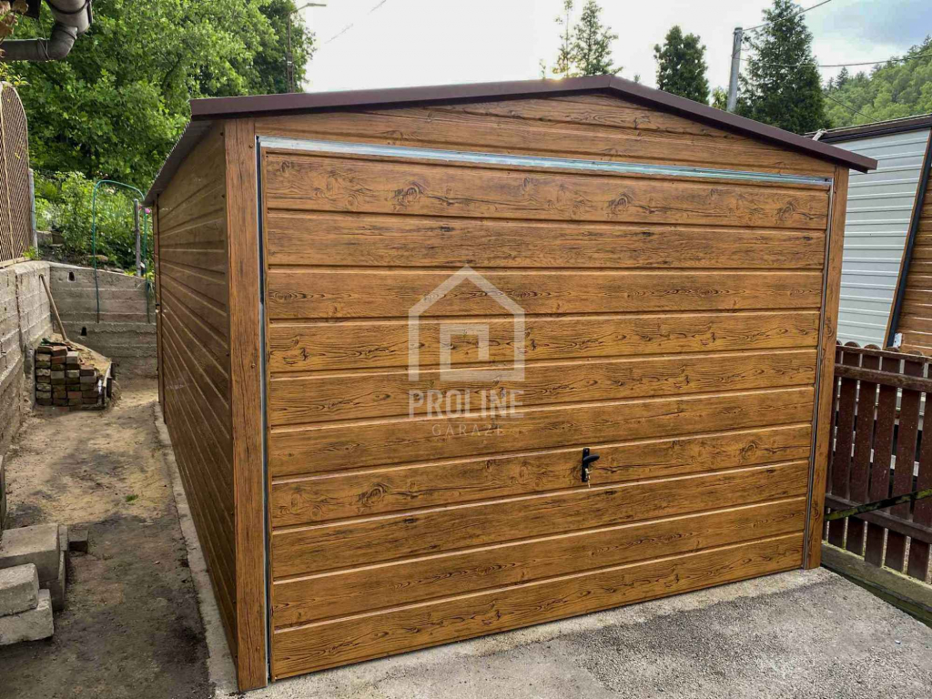 Garaż blaszany 3x5m Brama uchylna drewnopodobny dach dwuspadowy PLG160 Sopot - zdjęcie 2