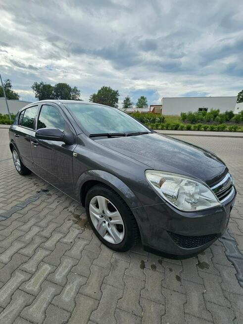 Opel Astra Klimatyzacja - 2009r - 1.6 Głogów - zdjęcie 1