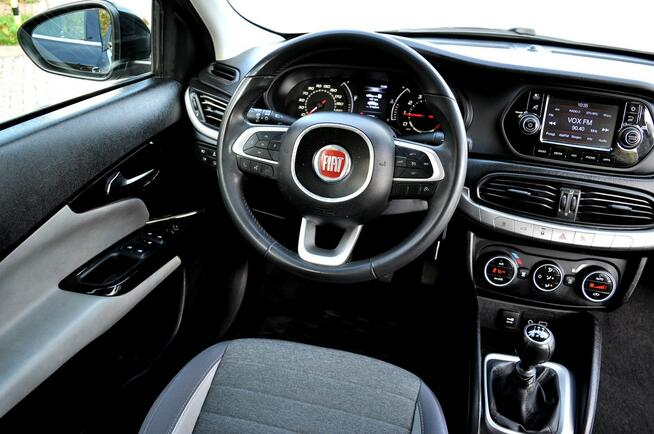 Fiat Tipo 1.4 95KM Sedan Climatronic Navi Kamera Płock - zdjęcie 6
