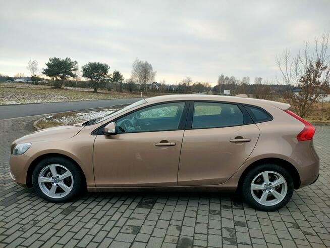 Volvo V40 2.0 D2 Nawigacja Klimatyzacja Tempomat PDC Alufelgi Opłacony Burzenin - zdjęcie 2