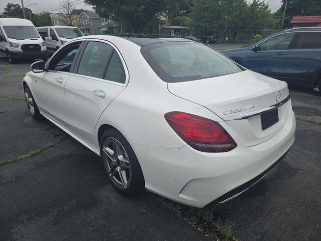 Mercedes C 300 4Matic / pakiet AMG / niski przebieg Cieszyn - zdjęcie 4