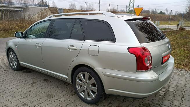 Toyota Avensis Bardzo zadbany. Polecam. Stare Budy - zdjęcie 2