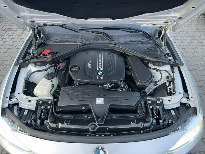 BMW 318 X drive Klimatronik Podgrzewanie Niski przebieg Gliwice - zdjęcie 12