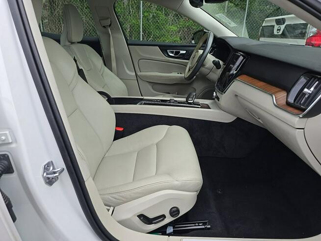 Volvo S60 INSCRIPTION / AWD / niski przebieg Tarnów - zdjęcie 8