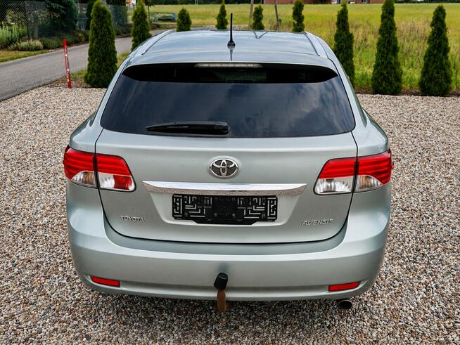 Toyota Avensis Sadlno - zdjęcie 7