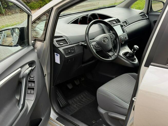 Toyota Verso 1.8 VVT-i Dynamic Tarnowskie Góry - zdjęcie 5