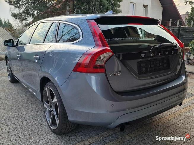 VOLVO V60 T4 SUMMUM |2.0 Benzyna|190KM|Zadbany|Świetny stan Wygoda - zdjęcie 5