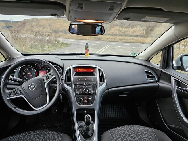 Opel Astra J Sports Tourer 1.4 Turbo Klima 2xPDC Bluetooth Warszawa - zdjęcie 9