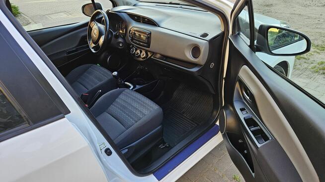 Toyota Yaris 1.0 + lpg Zbąszyń - zdjęcie 11