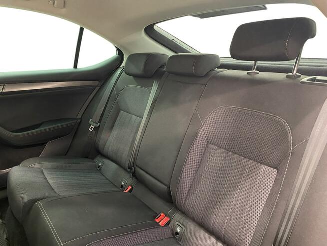 Skoda Superb 2.0 TDI SCR STYLE DSG Warszawa - zdjęcie 12